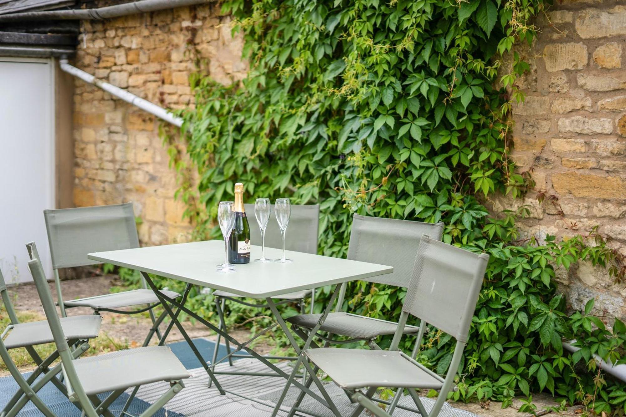 Redesdale View, High Street With Private Garden Apartment Moreton-in-Marsh ภายนอก รูปภาพ