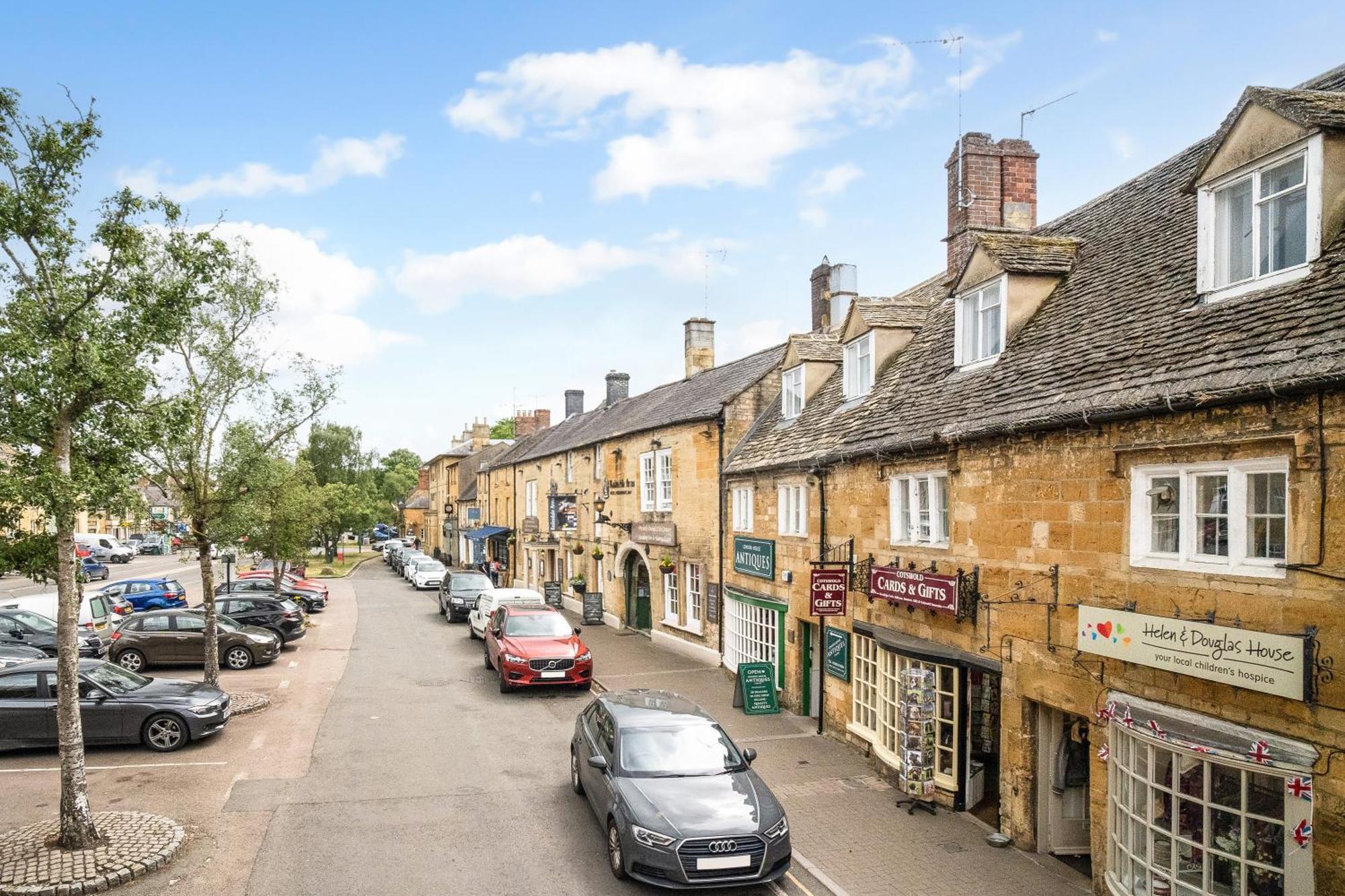 Redesdale View, High Street With Private Garden Apartment Moreton-in-Marsh ภายนอก รูปภาพ